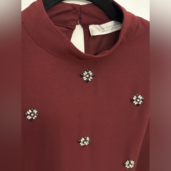 CONTEMPORAINE Sleeveless Burgundy Top SIZE SMALL - Picture 2 of 5